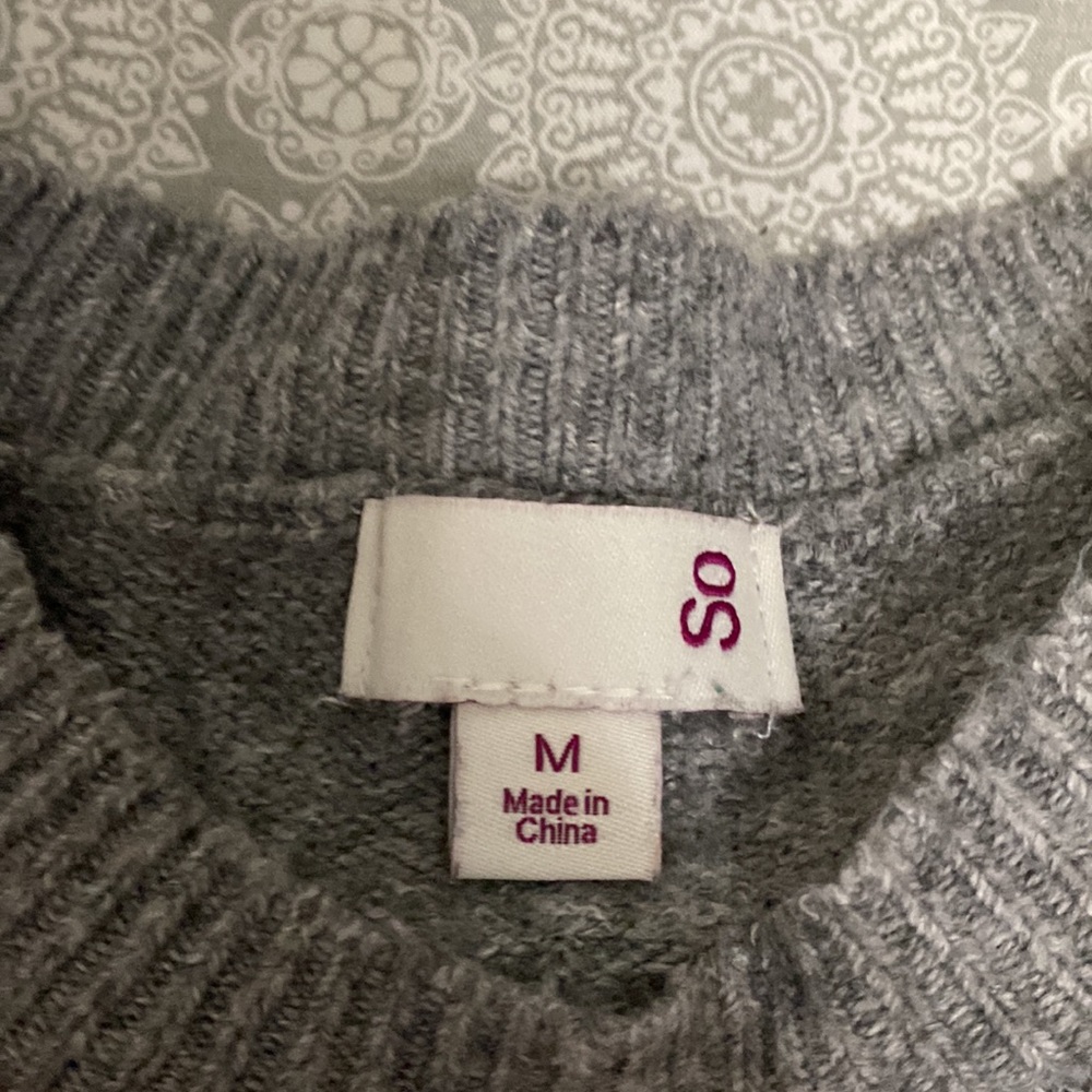 sweater - Picture 3 of 5